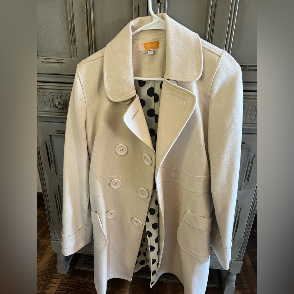 Beautiful pea coat, lightly worn.